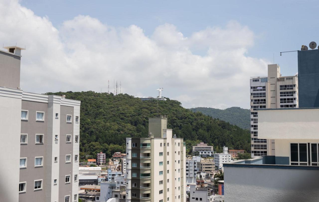 Amplo Apartamento De 3 Quartos No Centro De Balneario Camboriu N1859アパートメント エクステリア 写真